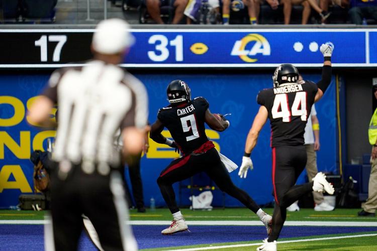 Atlanta Falcons linebacker Troy Andersen (44) works during the first half  of an NFL football game