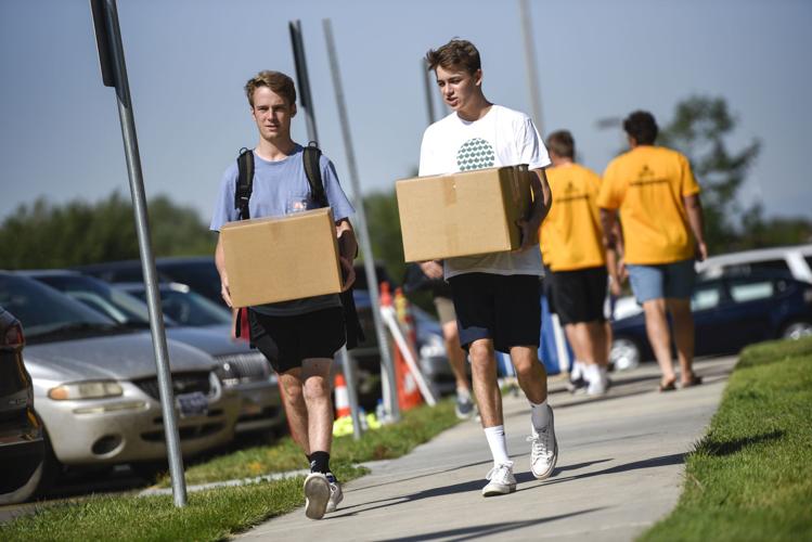 In with the new Students swarm to MSU campus on MoveIn Day Montana