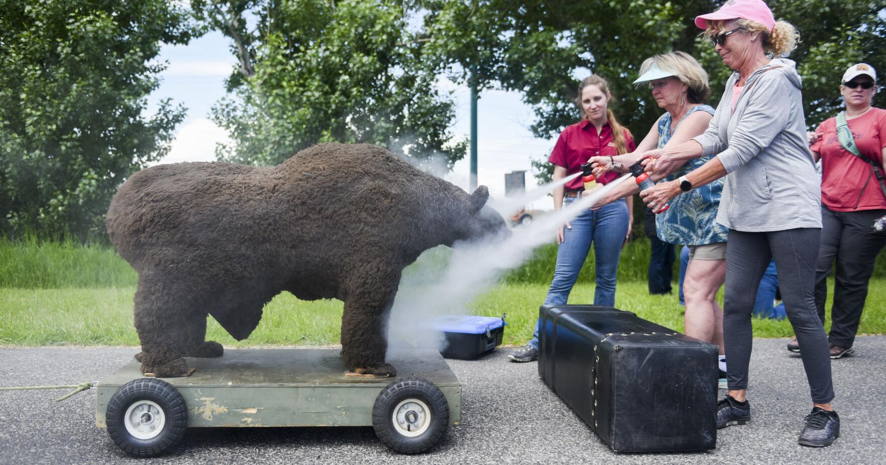 FWP holds safety training in Bozeman to prevent human-bear conflicts - Vimarsana News