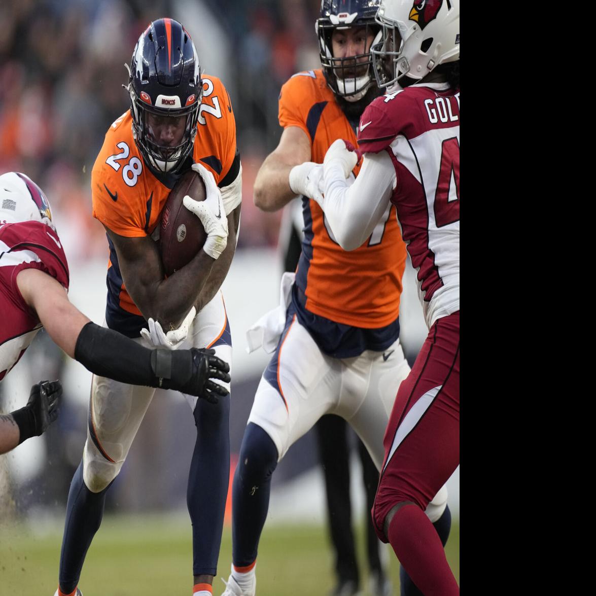 At 32, Broncos tailback Latavius Murray still running strong - Sentinel  Colorado