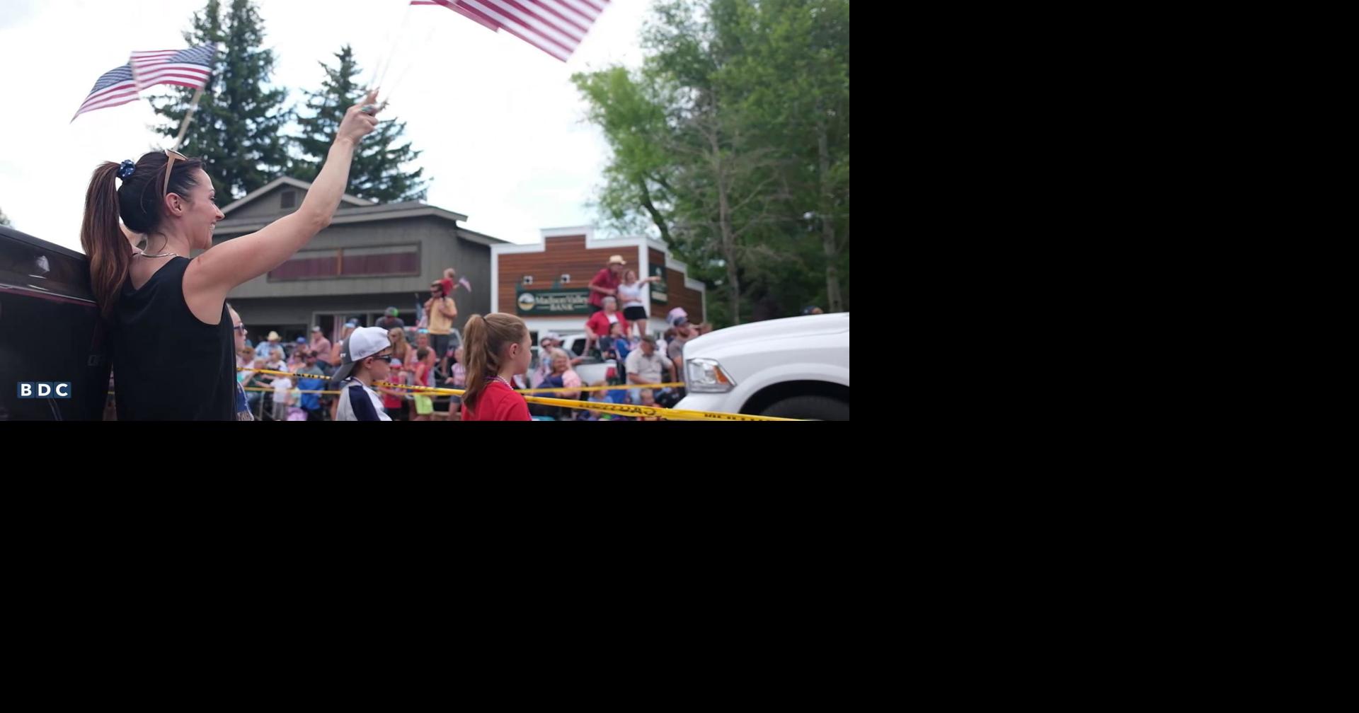 A nice show Thousands line Ennis streets for Fourth of July Parade