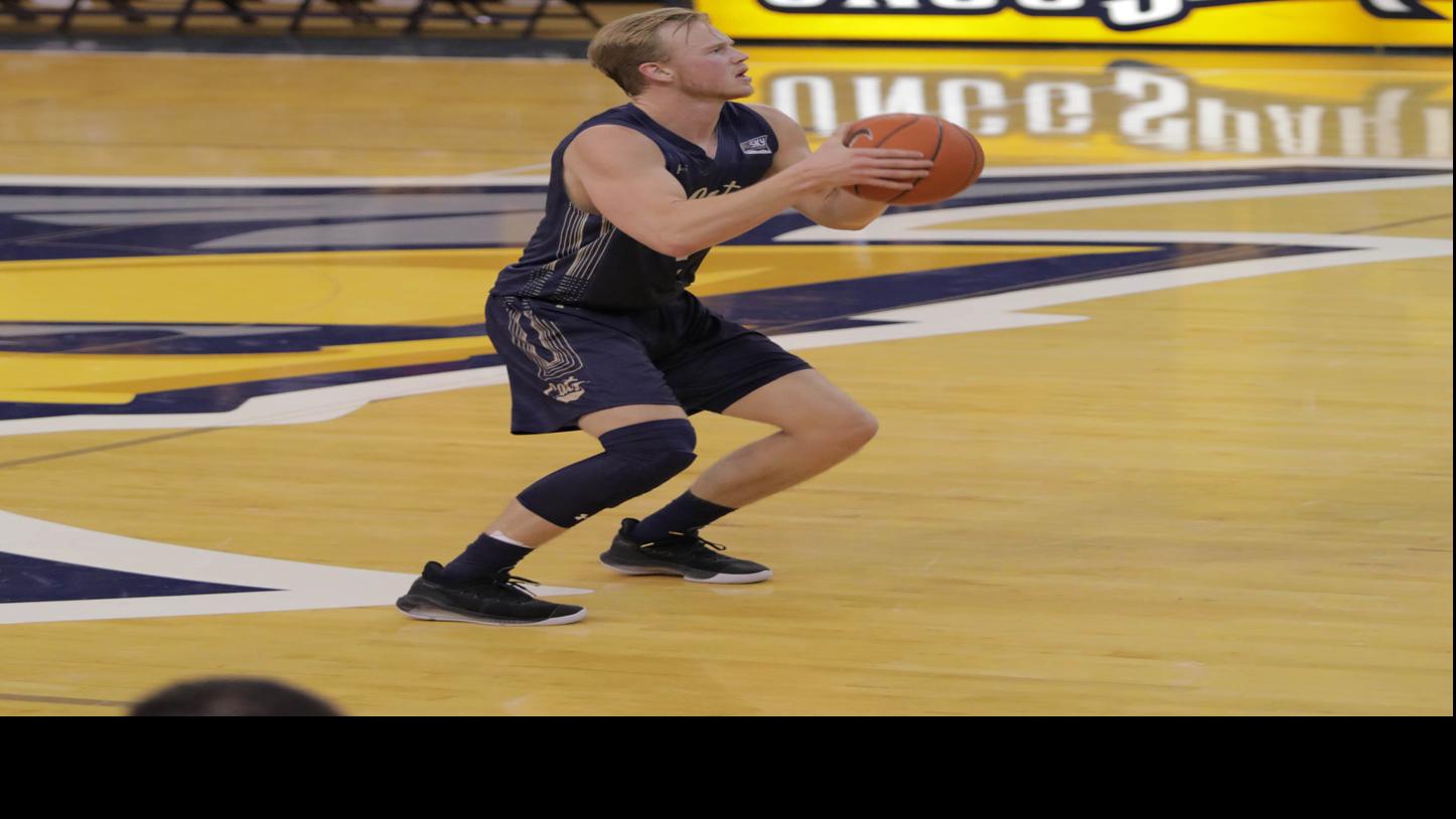 Frey Hits Halfcourt Buzzer Beater Msu Men Beat Unc Greensboro