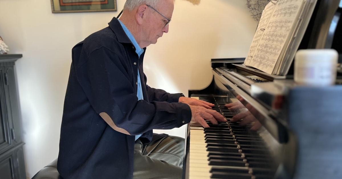 'Music in my soul': Retired colonel, 81, facing new audience | Ruckus ...