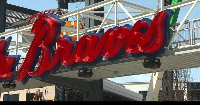 Atlanta Braves legend Dale Murphy opens restaurant near SunTrust Park