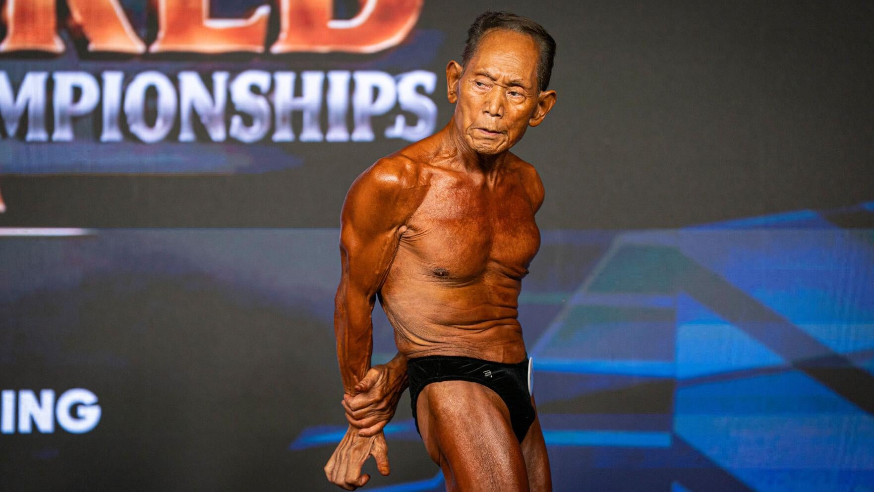At 90, Japanese bodybuilder is still competing, in photos