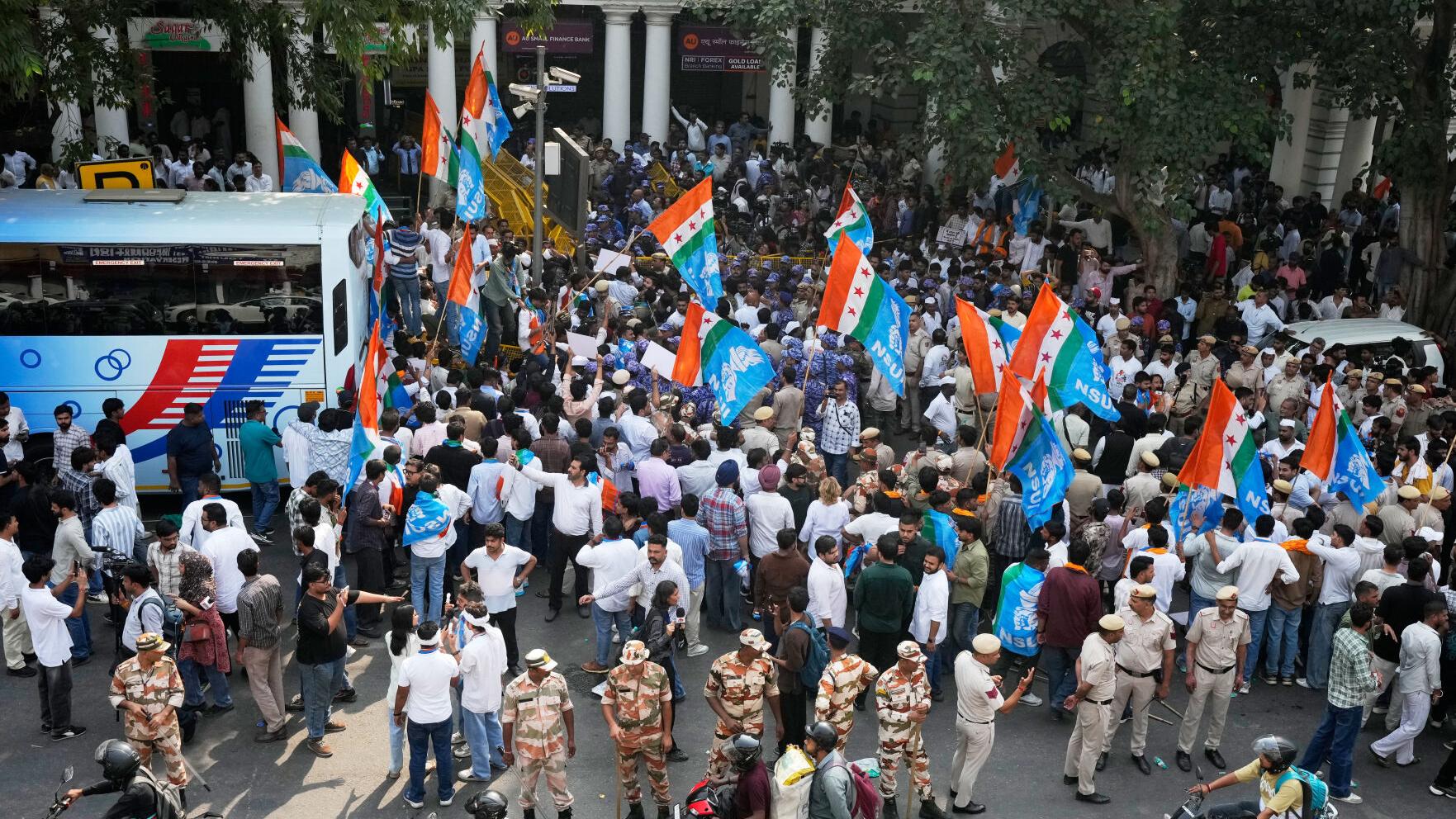 Thousands protest in India's Bengaluru as 'Cockroach' movement demands ...