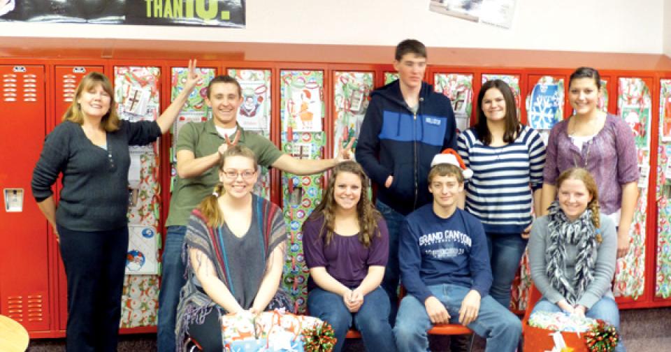 Business class offers decorating service at school | News |  bozemandailychronicle.com Adolescence and Individuality Gallatin