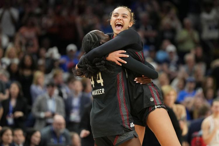 Dawn Staley eyes another title as South Carolina meets UCLA in the NCAA women's final | Sports | bozemandailychronicle.com