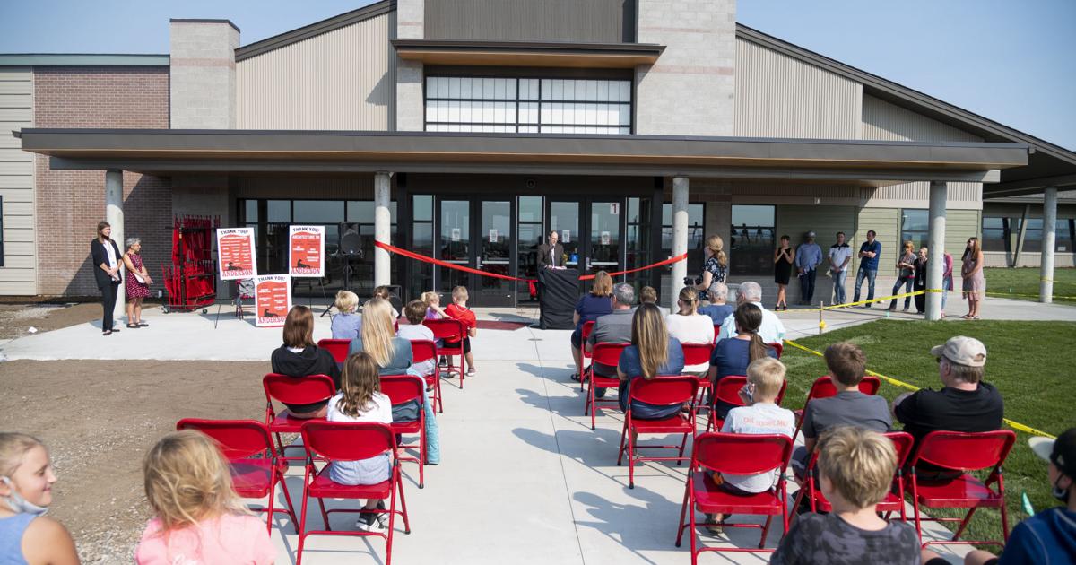 Anderson School starts classes with new, renovated building Education