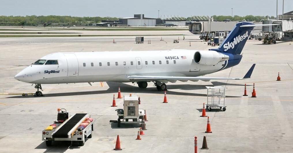 Pilot shortage causes concerns about Montana flights - Vimarsana News