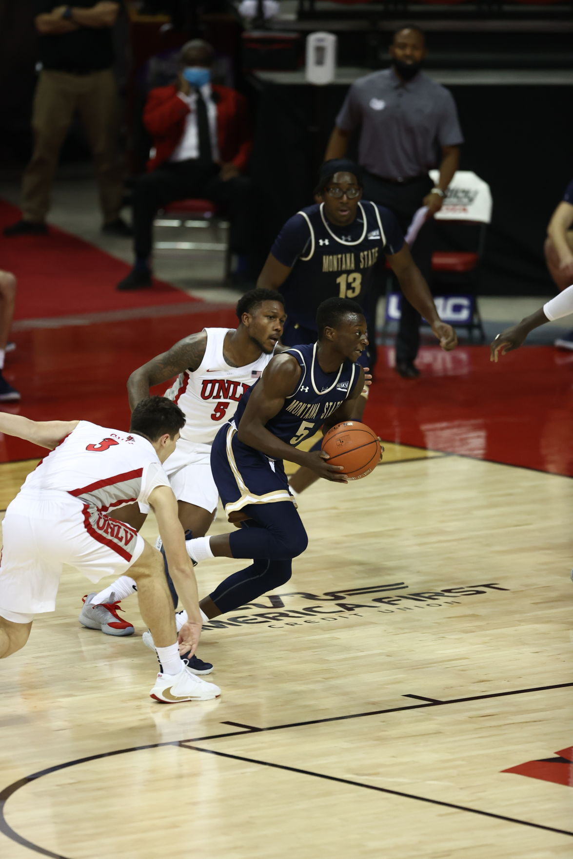 Off And Running: Montana State Men's Basketball Bludgeons UNLV In ...