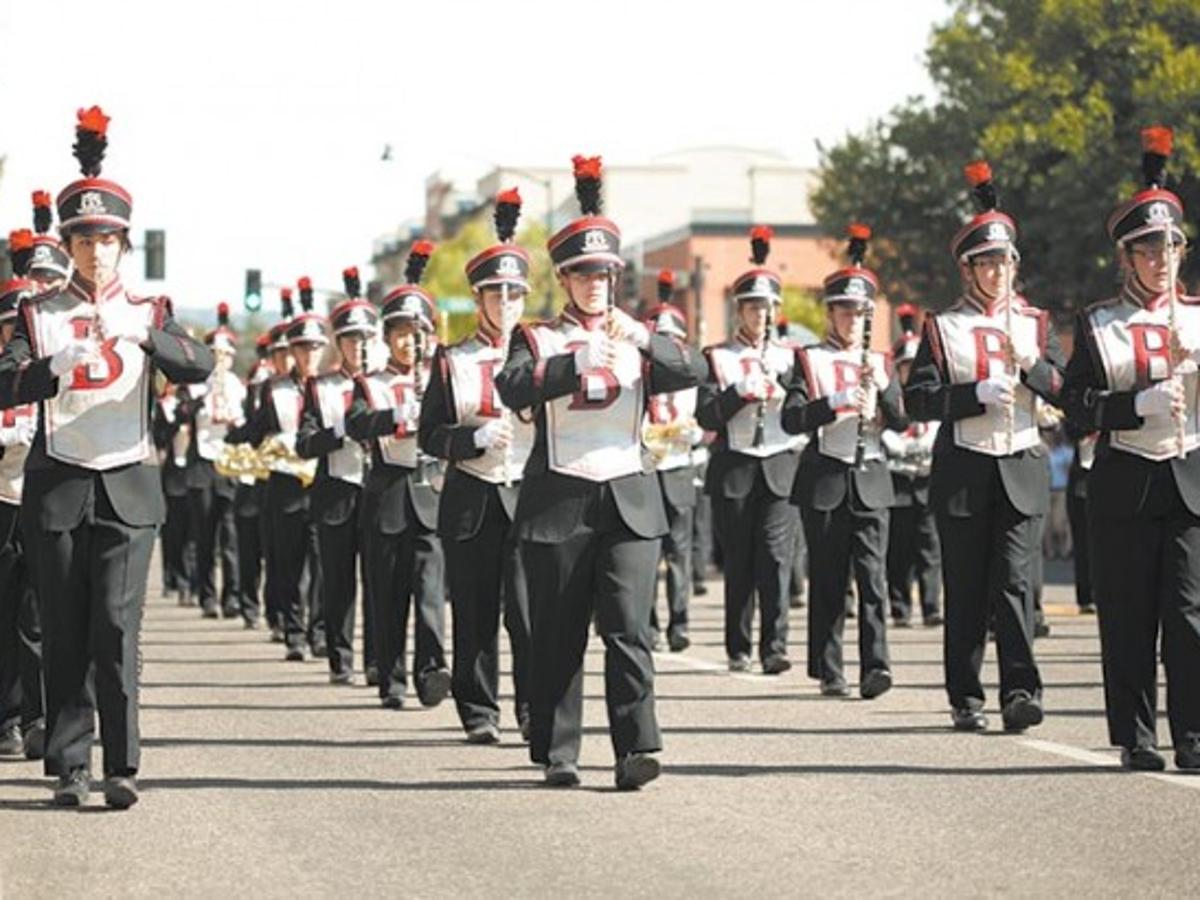 Bozeman High Marching Band Aims To Replace Gross 40 Year Old Uniforms Education Bozemandailychronicle Com Yukon Invitational Marching Festival 2022