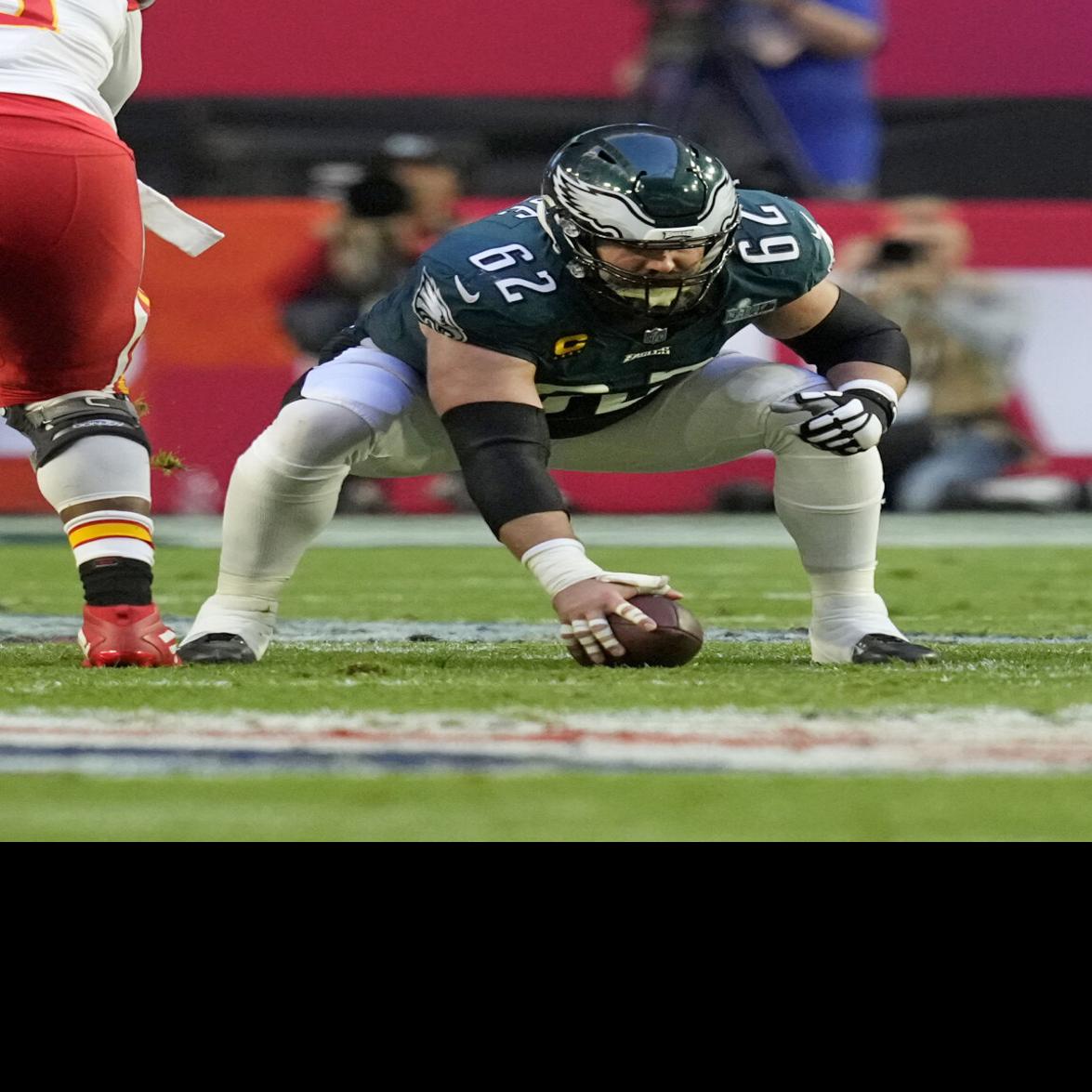 Kelce center of attention in offseason, center of Eagles run to