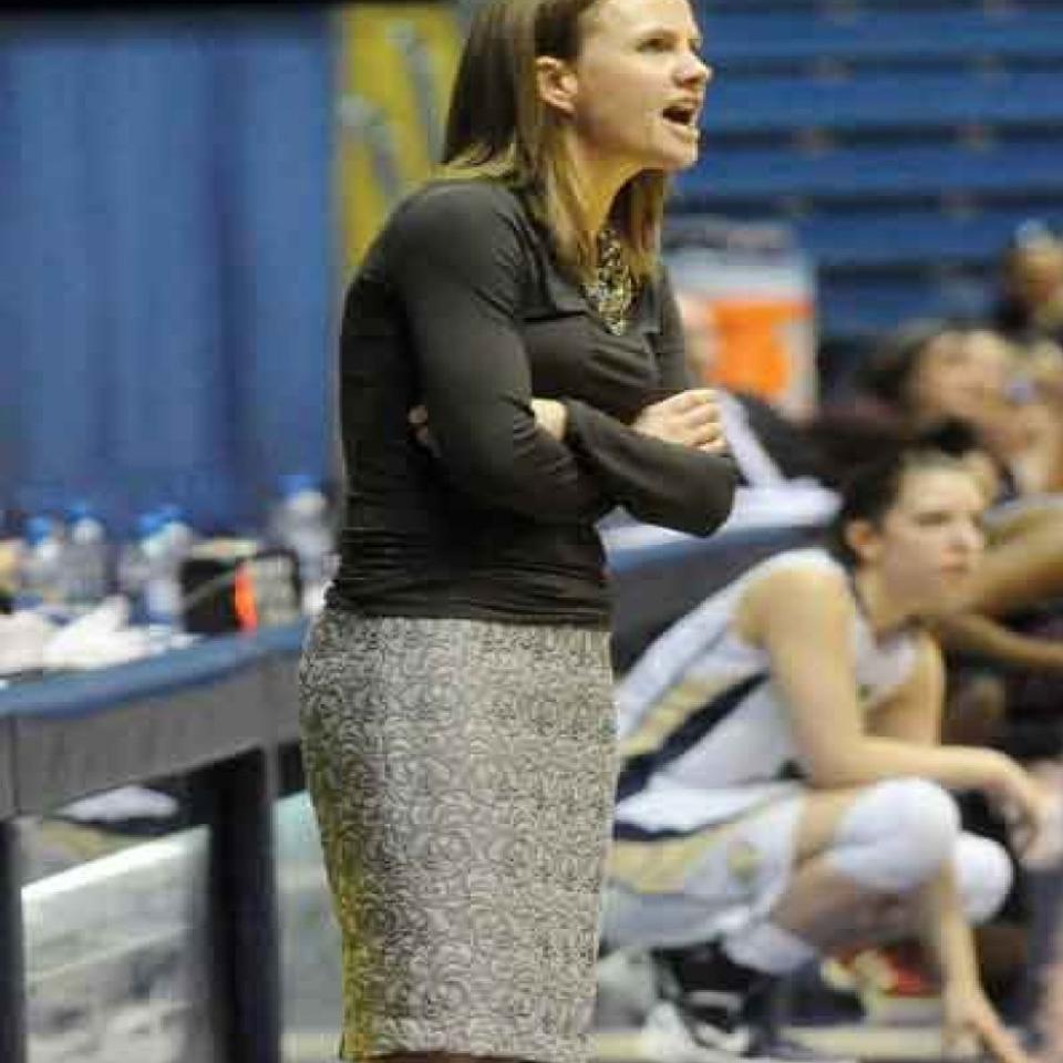 Montana State's Binford gets 47.2 percent pay raise, now makes more than  UM's Tinkle | Bobcats Women's Basketball | bozemandailychronicle.com