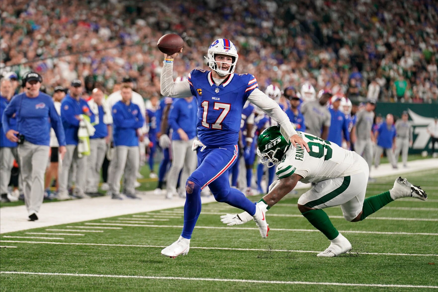 Jets Lose Rodgers To Achilles Injury, Then Rally To Stun Bills 22-16 In ...