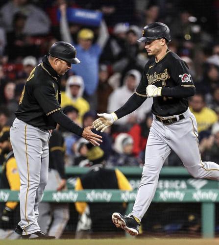 Pirates find 'Key' to bounce-back game, as Ke'Bryan Hayes leads
