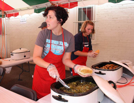 Festivities commence with food and friends at Festa Italiana