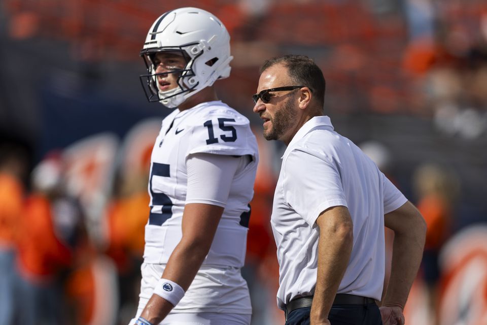 Penn State quarterback Drew Allar (15) throws a pass against