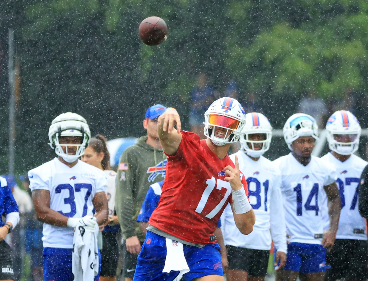 Camp Highlights: Josh Allen TD Pass to Stefon Diggs