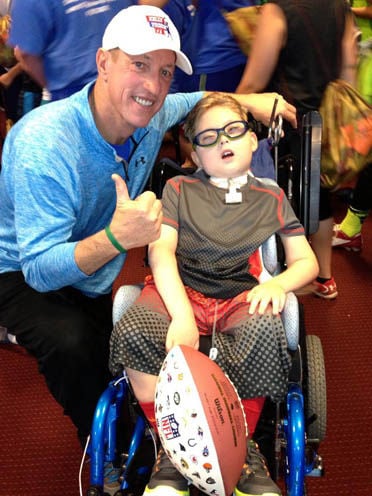 LOOK: Jim Kelly visits Buffalo Bills training camp