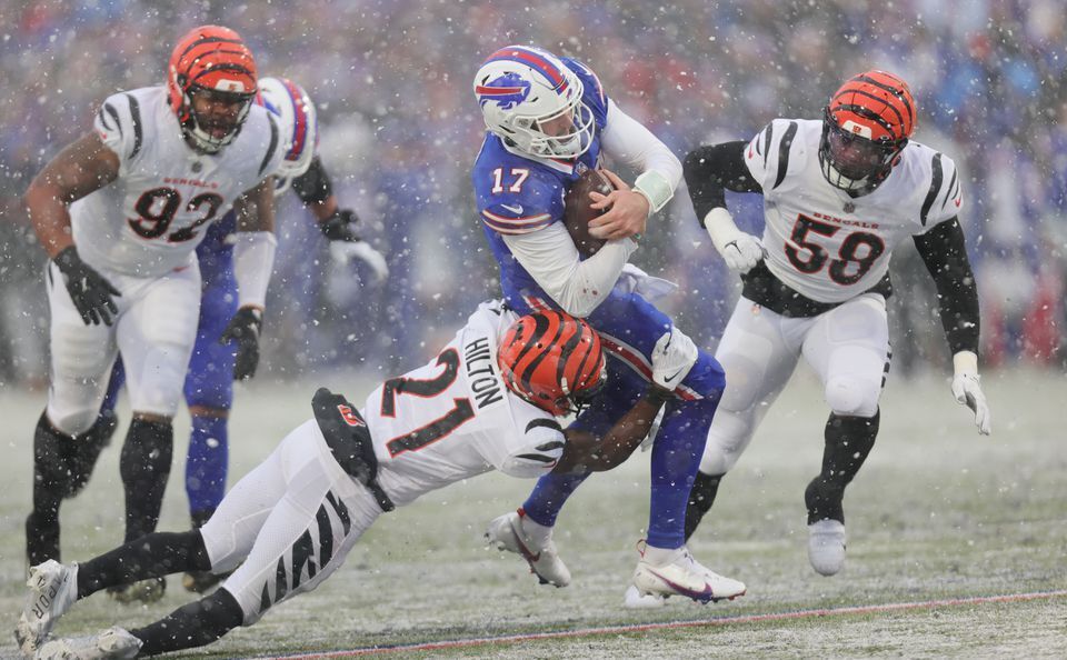 Bengals return to AFC title game after routing Bills in snow