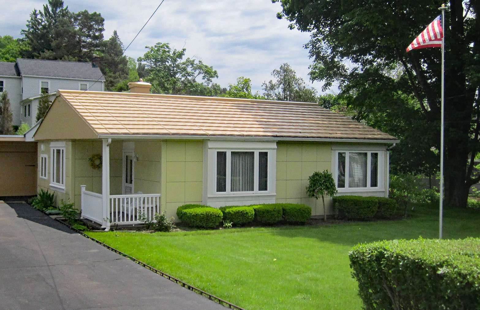 should i buy a lustron house