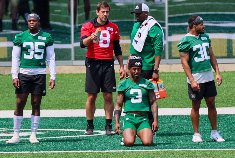 Jets' CJ Uzomah lays out high expectations for 2023 season: 'Go to