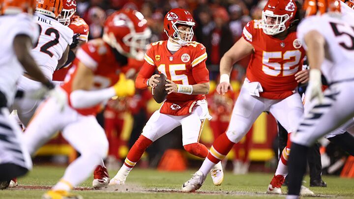 Chiefs ADVANCE to SUPER BOWL Following Win Over Bengals