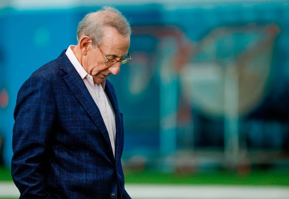 NFL suspends Dolphins owner for tampering with Brady, Payton