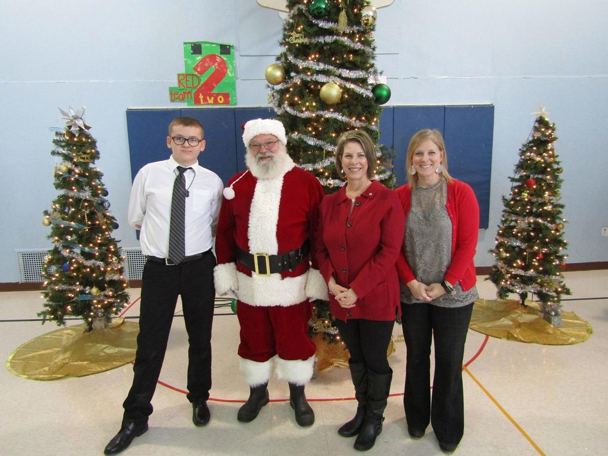 Kiwanis Christmas Gala 2022 Kiwanis Club Donates Gifts To Beacon Light Children | Local |  Bradfordera.com