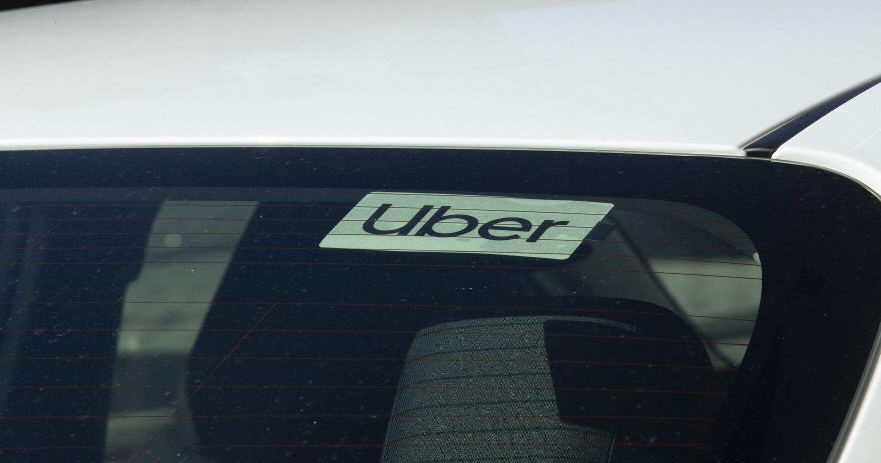 What are most unique items Canadians left behind in an Uber? - Vimarsana News