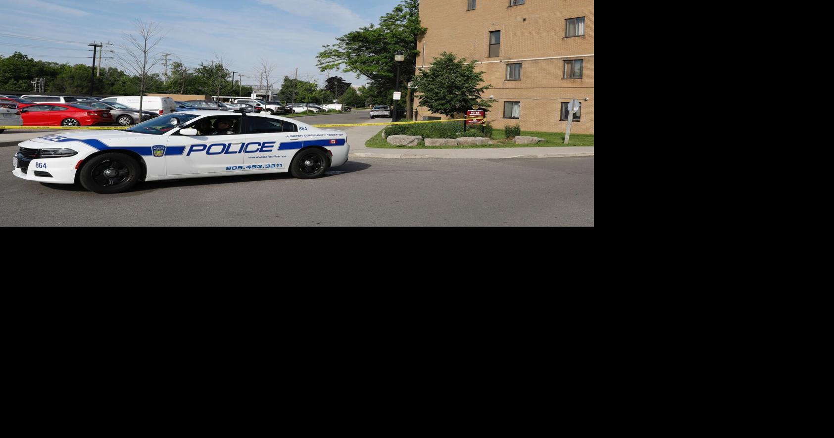 Man dead following shooting outside Brampton housing complex