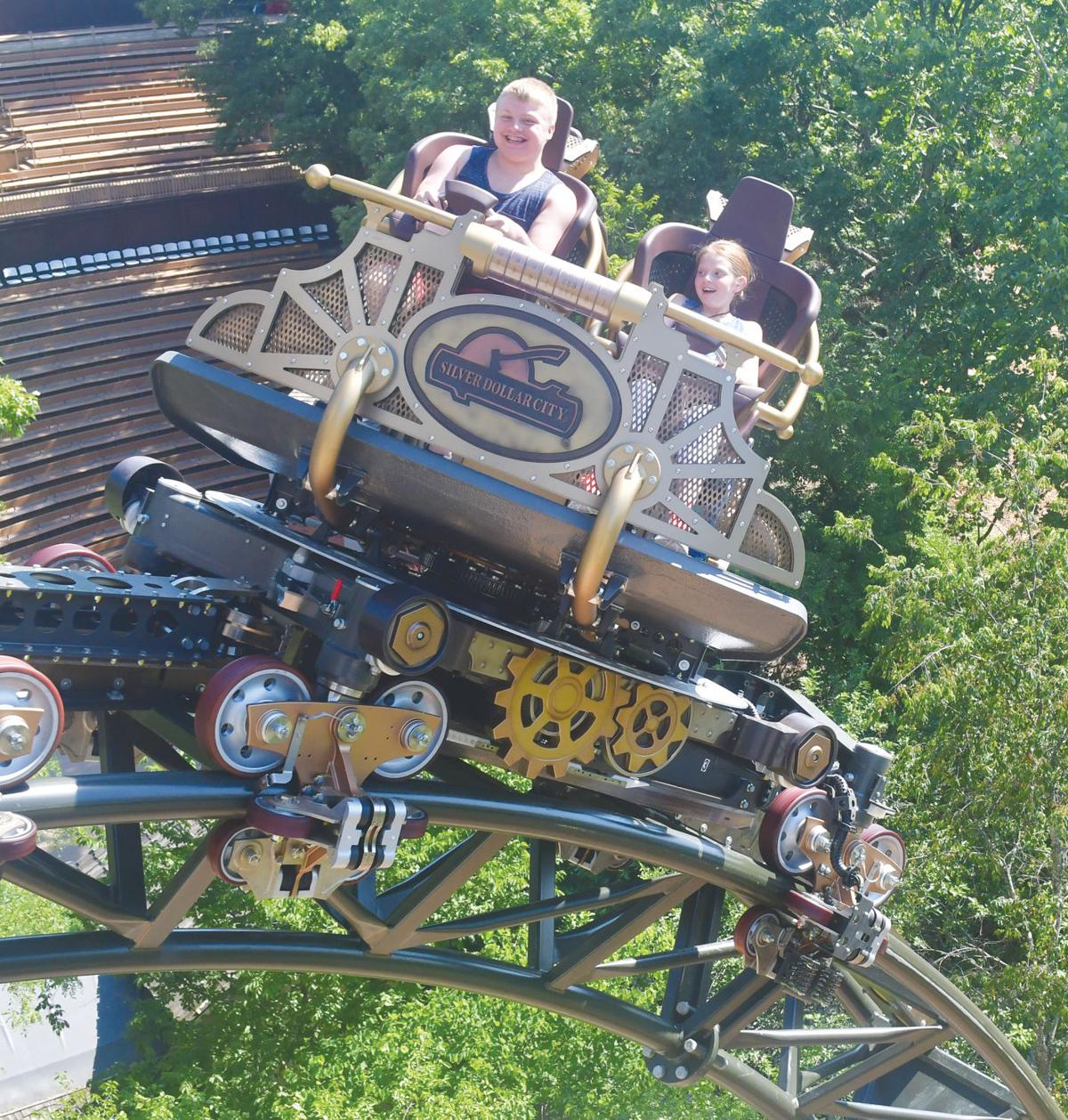 Branson Beat Silver Dollar City Opens For Spring Ride Days Entertainment Bransontrilakesnews Com
