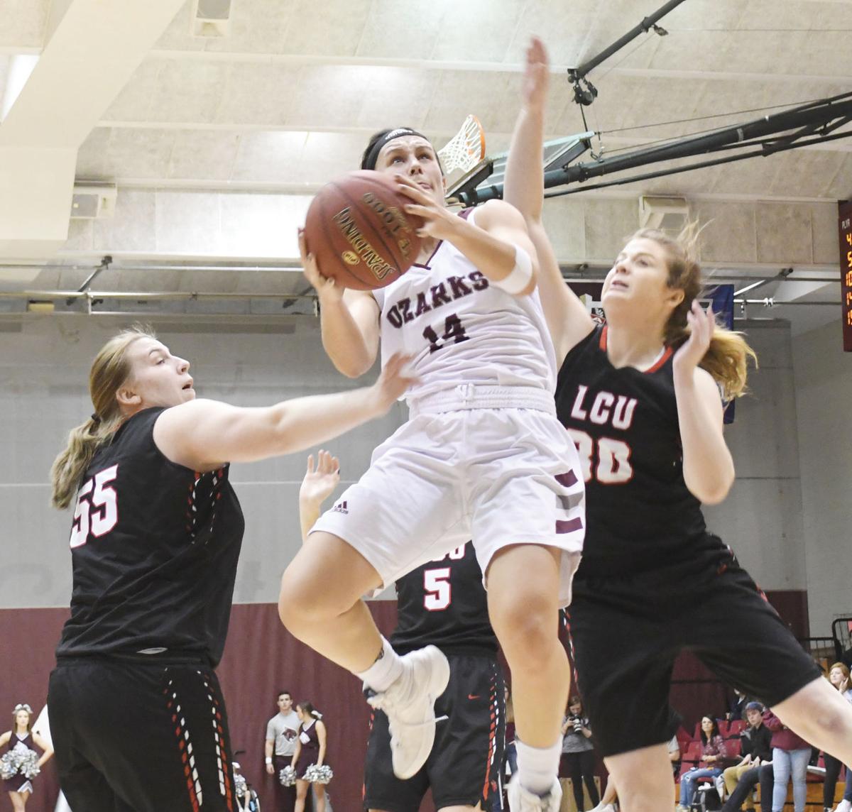 Lady Bobcat Seniors Go Out In Style Cleeton S Quadruple Double