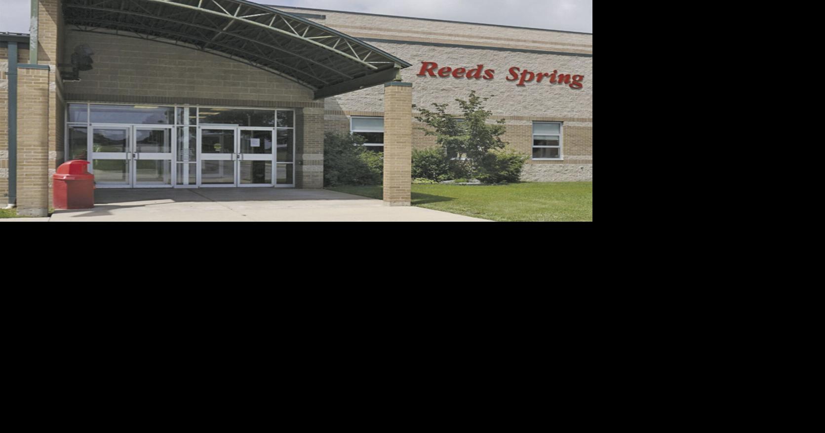 Reeds Spring School District hosts awards for staff News Free