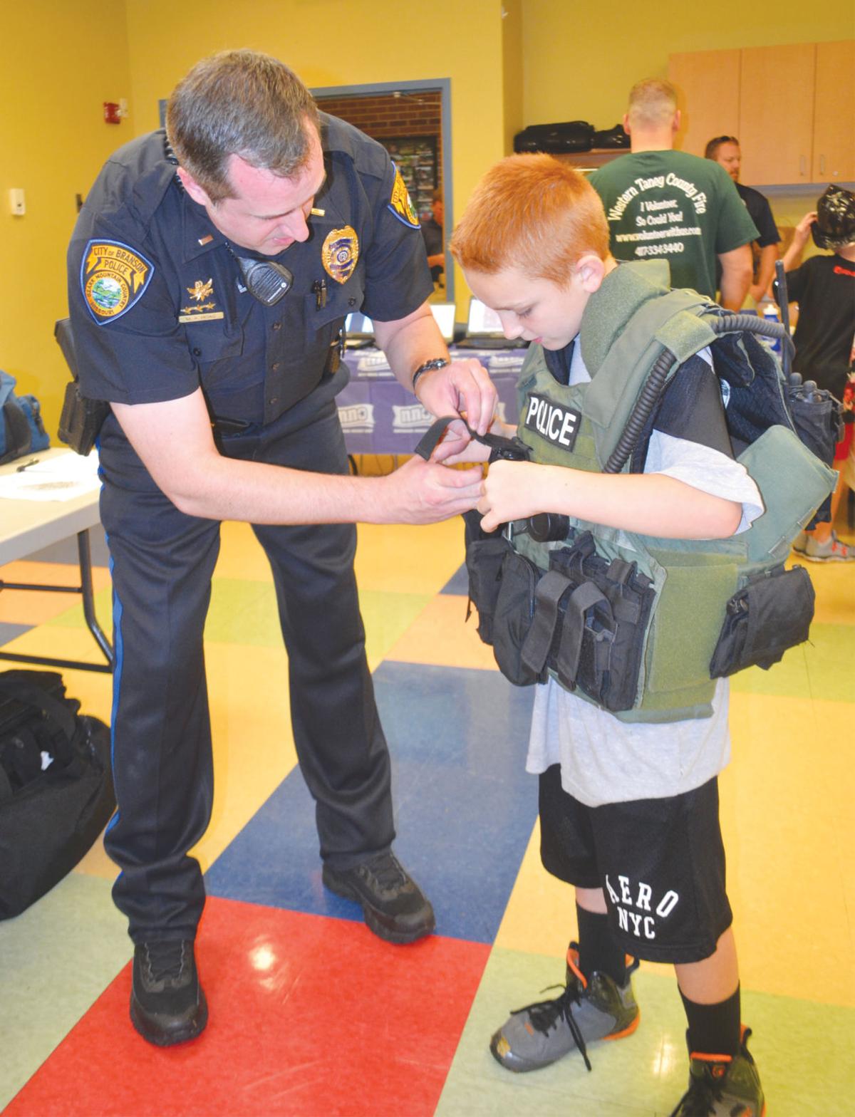 shoes branson mo on Branson S National Night Out Oct 1 News Free Bransontrilakesnews Com