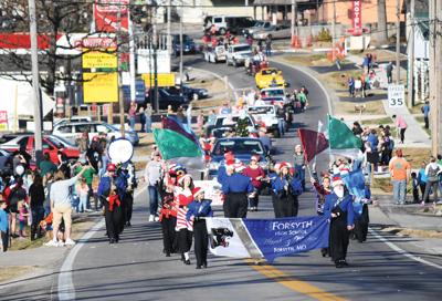 Forsyth Christmas Parade 2022 Forsyth To Celebrate Christmas With 5K, Market And Parade | News Free |  Bransontrilakesnews.com
