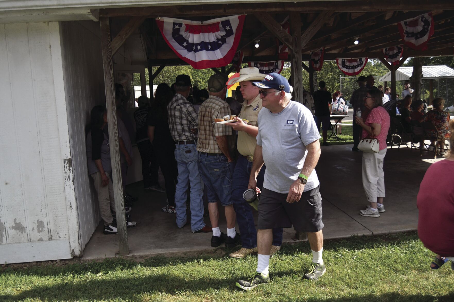 Powersite residents stepped out for their 'Summer Shin-Dig' | News