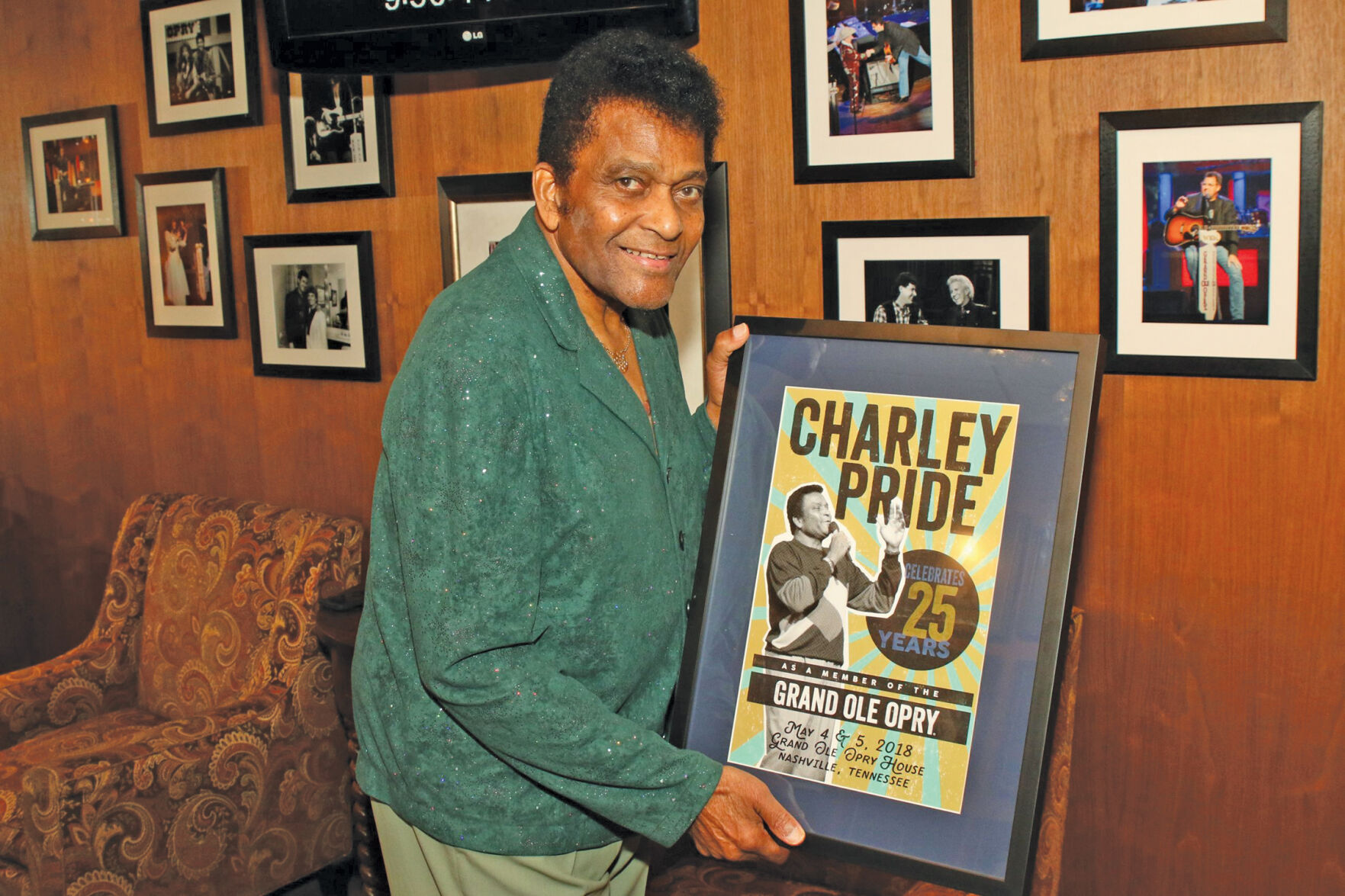 Country star Charley Pride dead at 86, Branson remembers - Vimarsana News