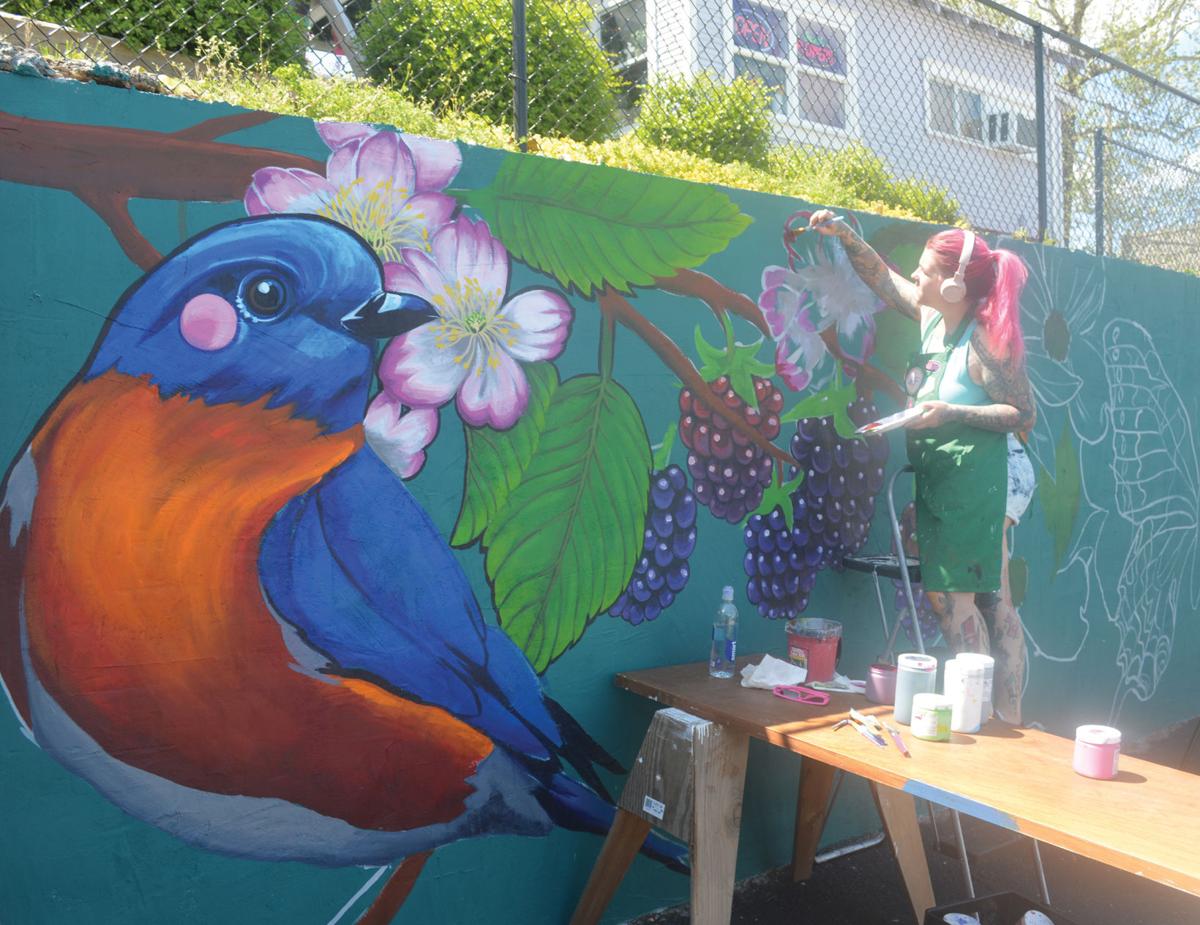 Mural Takes Shape In Downtown News Free Bransontrilakesnews Com