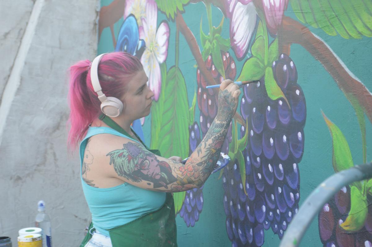 Mural Takes Shape In Downtown News Free Bransontrilakesnews Com