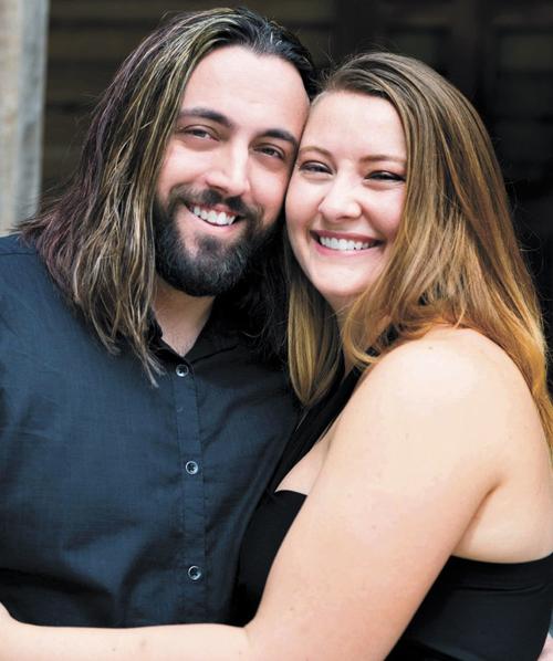Gallaher, Starr to wed