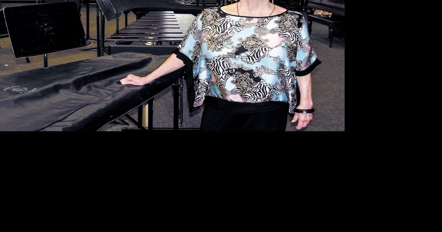Fletcher hanging up her baton after 32 years | News | brenhambanner.com