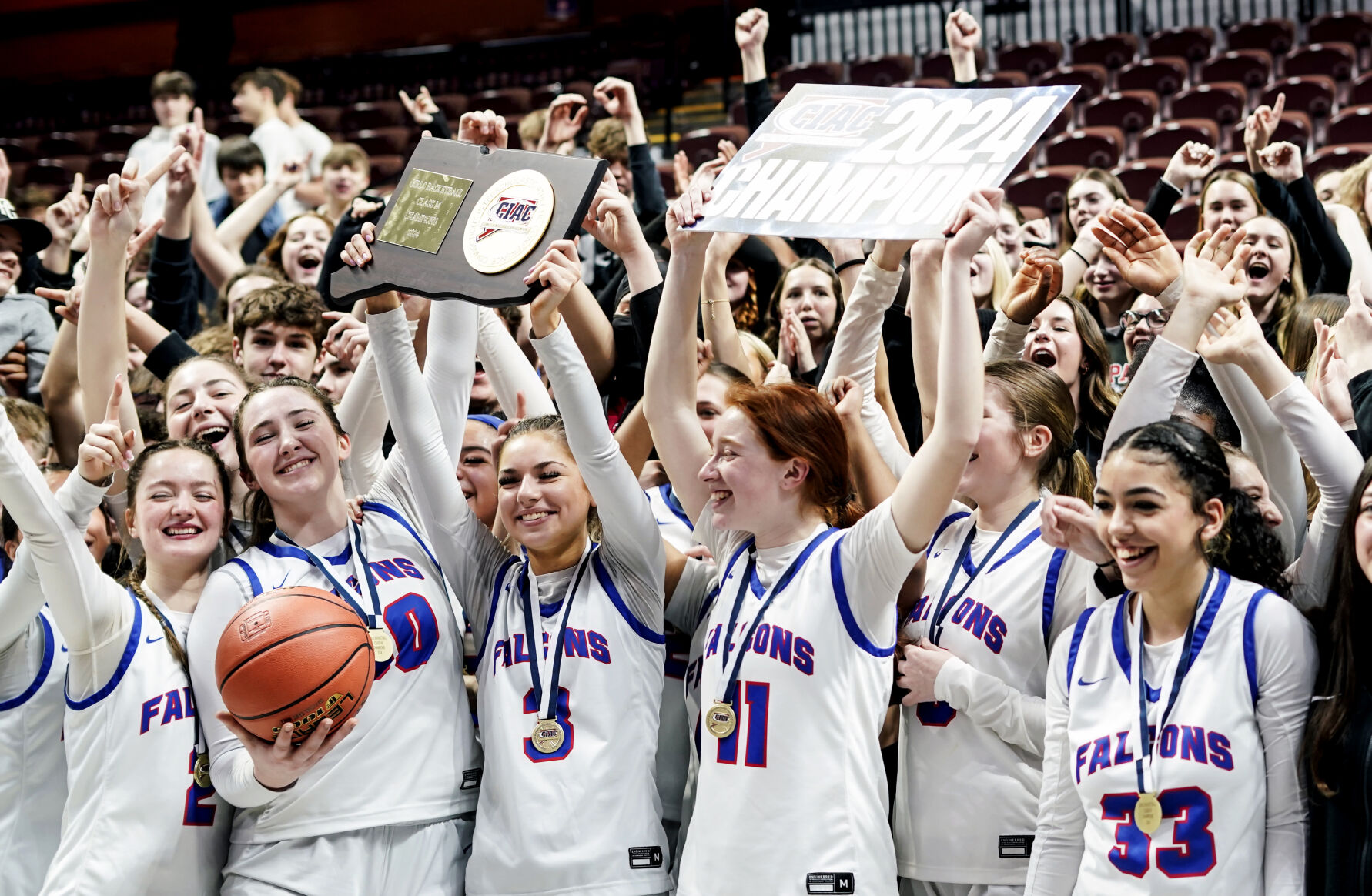 St. Paul Basketball: Kelly, Tice Lead Team to Victorious Class M State Championship Win