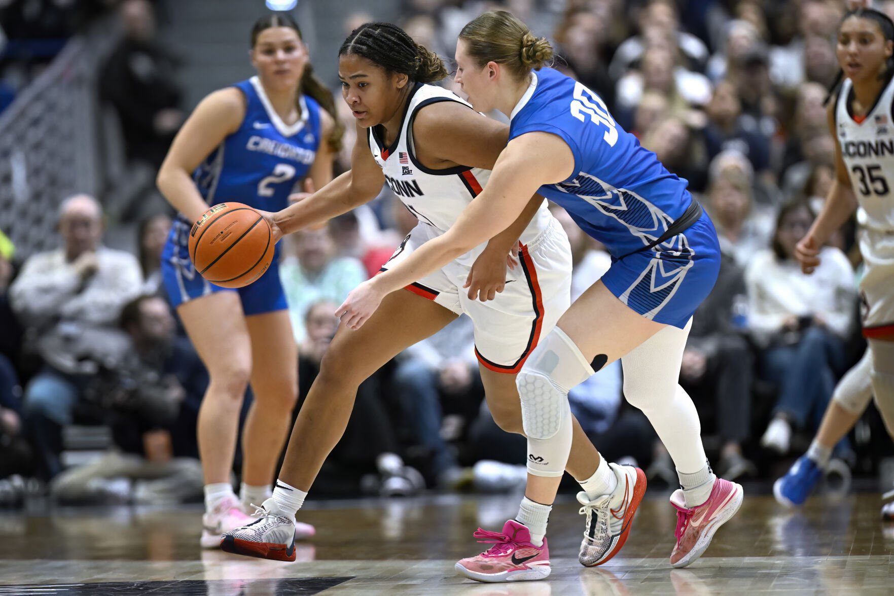 No. 5 UConn clinches fifth straight Big East regular season title with ...