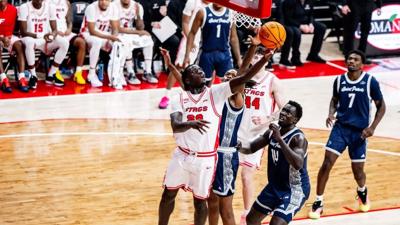 Benjamin scores career-high 26 as Fairfield holds off crosstown rival ...
