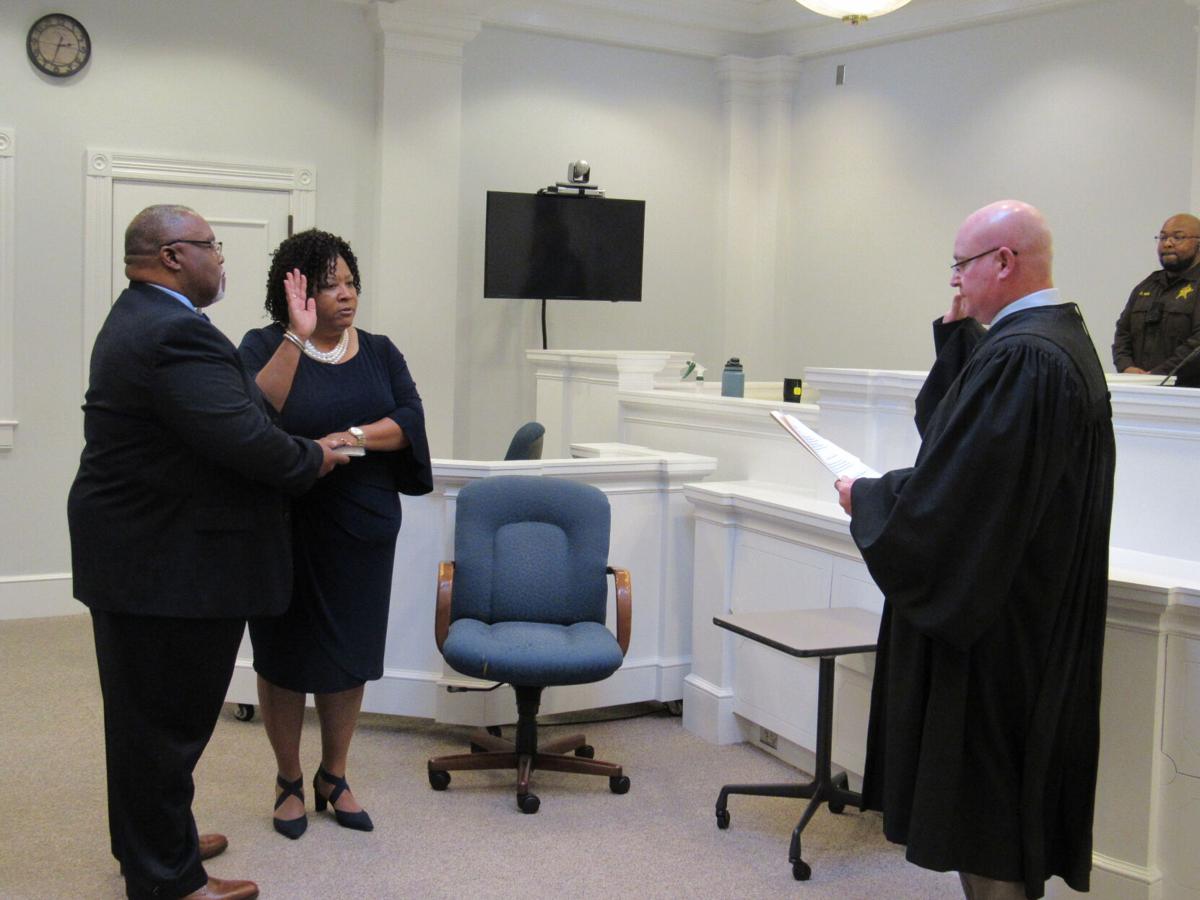 Morgan takes oath of office for Circuit Court Clerk News