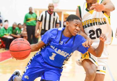 Eagles Edge Dogs For District Tourney Title Sports
