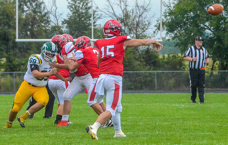 Sand Creek football outlasts Hilltop in GLC contest | Sports ...