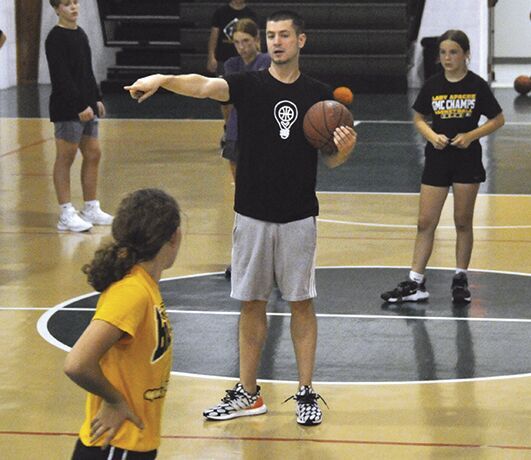 Youth Take Part in Basketball Camp Hosted by Phoenix Suns